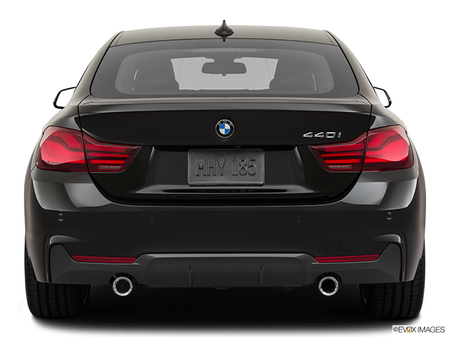 2022 BMW 4 Series | Low/wide rear