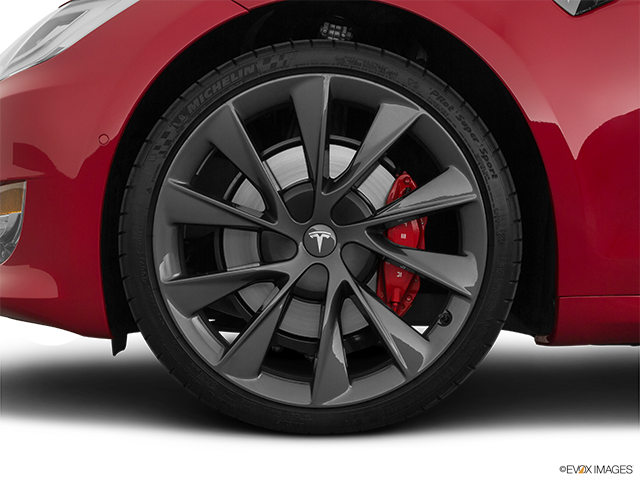 2019 Tesla Model S | Front Drivers side wheel at profile