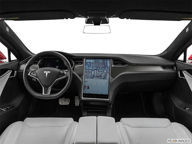 2019 Tesla Model S | Centered wide dash shot