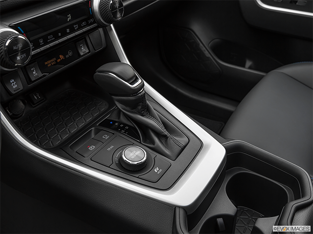 2019 Toyota RAV4 Hybrid | Gear shifter/center console