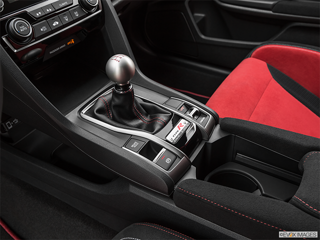 2020 Honda Civic Type R | Gear shifter/center console