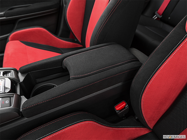 2020 Honda Civic Type R | Front center console with closed lid, from driver’s side looking down