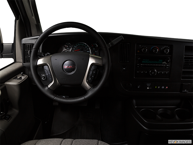 2022 GMC Savana | Steering wheel/Center Console