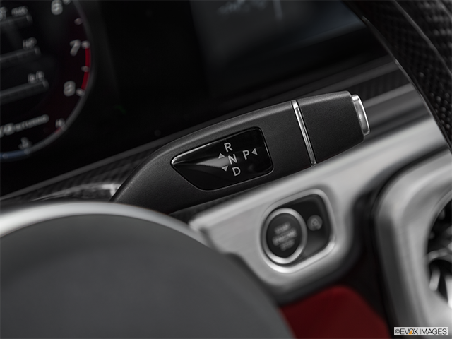 2019 Mercedes-Benz G-Class | Gear shifter/center console