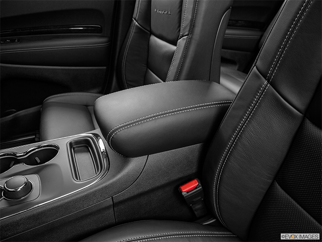 2015 Dodge Durango | Front center console with closed lid, from driver’s side looking down