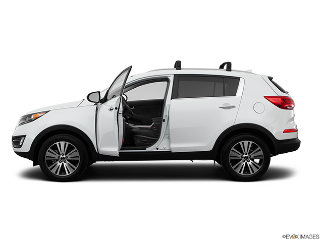 2015 Kia Sportage | Driver's side profile with drivers side door open