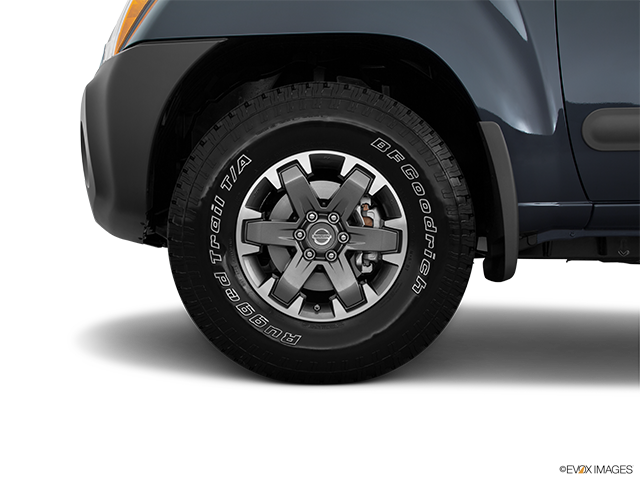 2015 Nissan Xterra | Front Drivers side wheel at profile