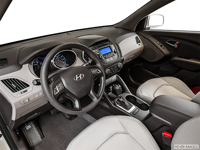 2015 Hyundai Tucson | Interior Hero (driver’s side)