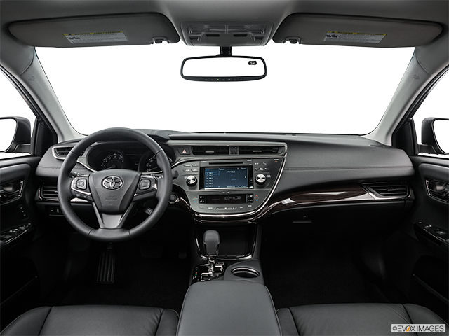 2015 Toyota Avalon | Centered wide dash shot