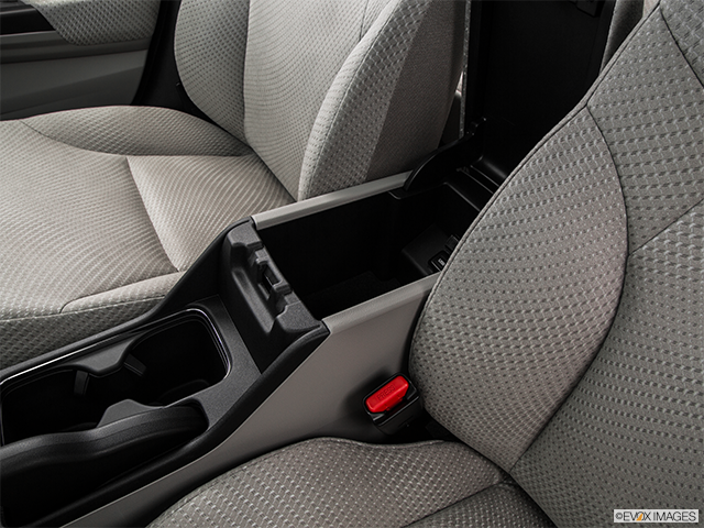 2015 Honda Civic Hybrid | Front center divider