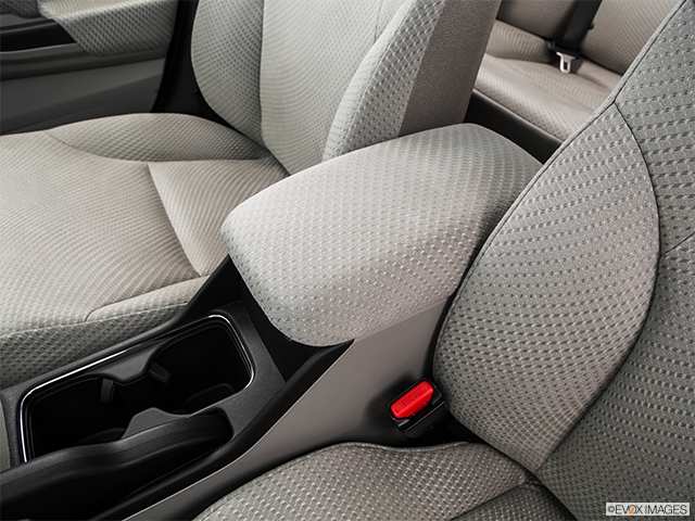 2015 Honda Civic Hybrid | Front center console with closed lid, from driver’s side looking down