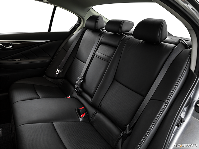 2015 Infiniti Q50 | Rear seats from Drivers Side