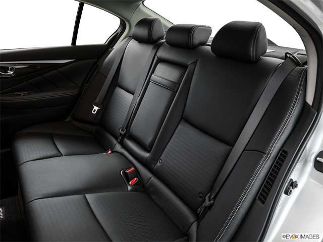 2015 Infiniti Q50 | Rear seats from Drivers Side