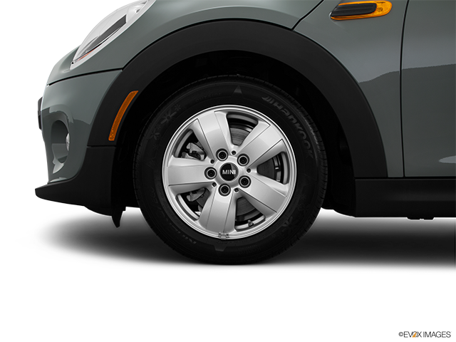 2015 MINI Cooper | Front Drivers side wheel at profile