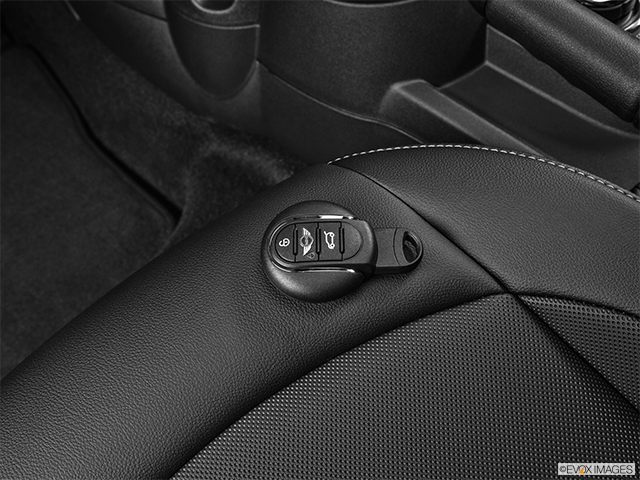 2015 MINI Cooper | Key fob on driver’s seat