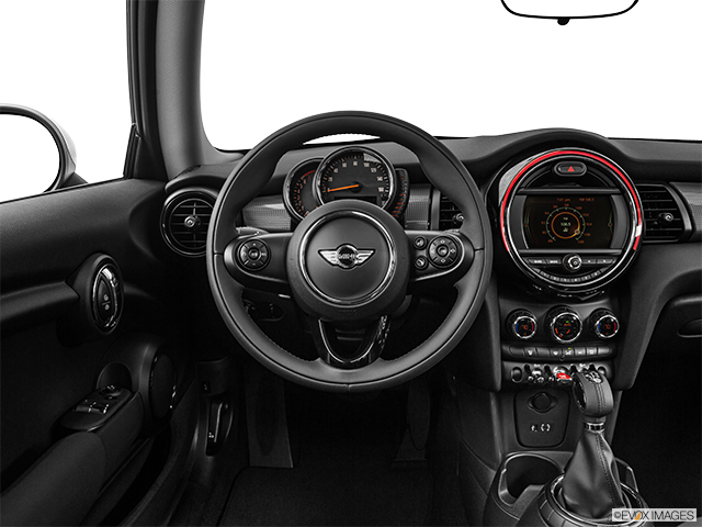 2015 MINI Cooper | Steering wheel/Center Console
