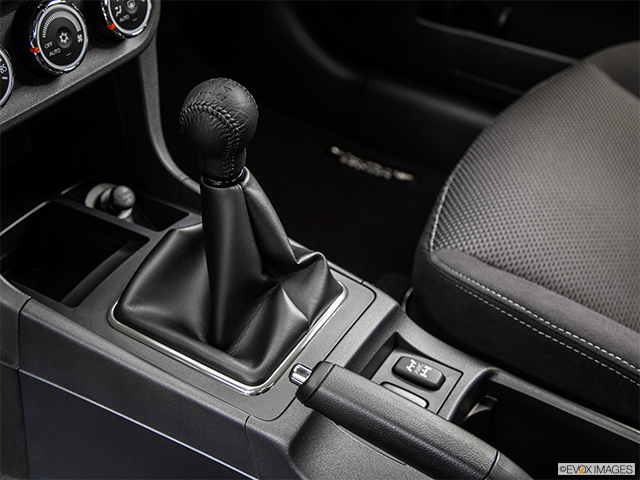 2015 Mitsubishi Lancer Evolution | Gear shifter/center console