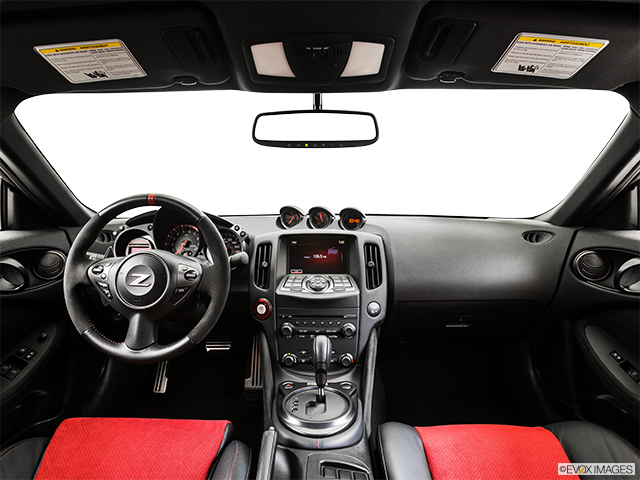 2015 Nissan 370Z | Centered wide dash shot