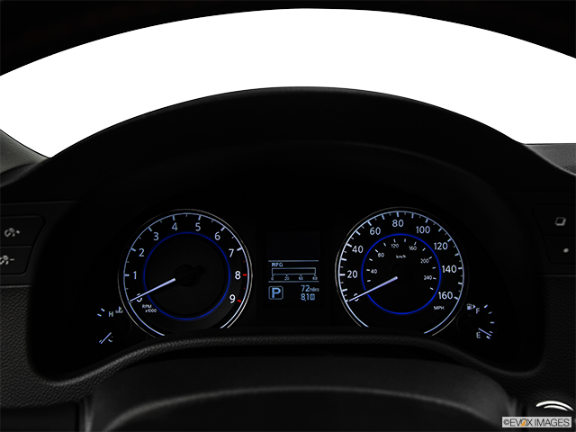 2015 Infiniti Q60 Coupé | Speedometer/tachometer