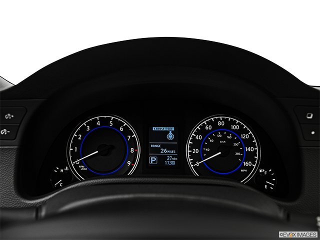 2015 Infiniti Q60 Convertible | Speedometer/tachometer