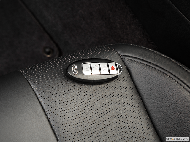 2015 Infiniti Q60 Convertible | Key fob on driver’s seat