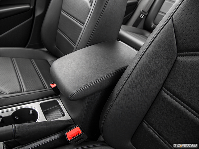 2015 Volkswagen Passat | Front center console with closed lid, from driver’s side looking down