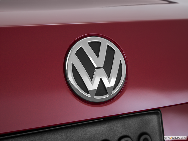 2015 Volkswagen Passat | Rear manufacturer badge/emblem