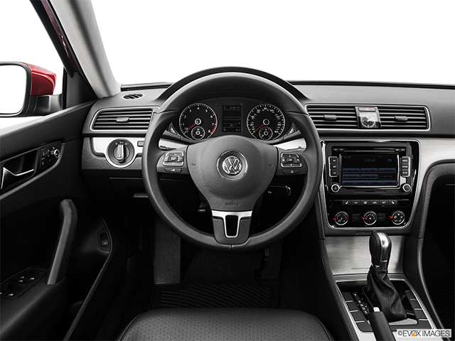 2015 Volkswagen Passat | Steering wheel/Center Console