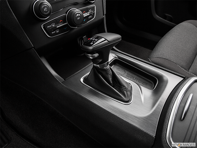 2015 Dodge Charger | Gear shifter/center console