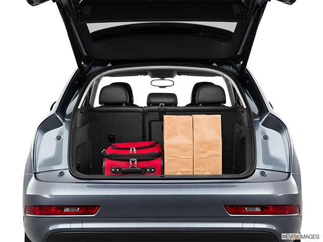2015 Audi Q3 | Trunk props