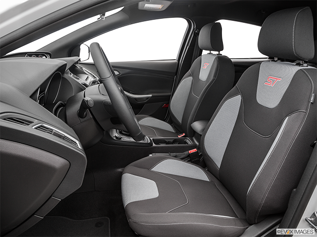 2015 Ford Focus | Front seats from Drivers Side