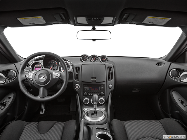 2015 Nissan 370Z | Centered wide dash shot