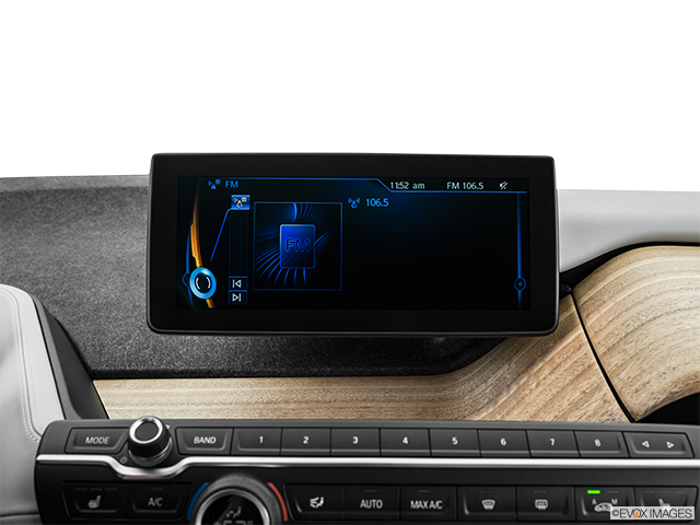 2015 BMW i3 | Closeup of radio head unit