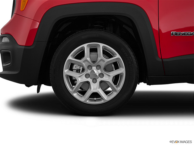 2015 Jeep Renegade | Front Drivers side wheel at profile
