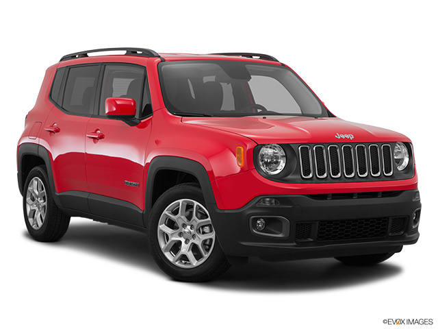 2015 Jeep Renegade | Front passenger 3/4 w/ wheels turned