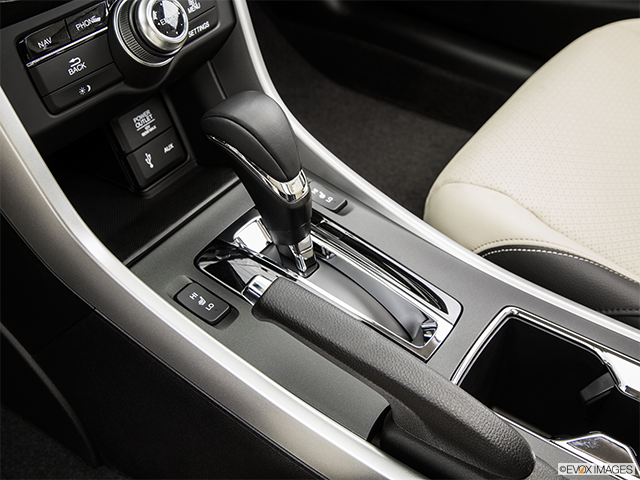 2015 Honda Coupé Accord | Gear shifter/center console