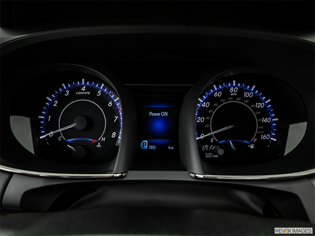 2015 Toyota Avalon | Speedometer/tachometer