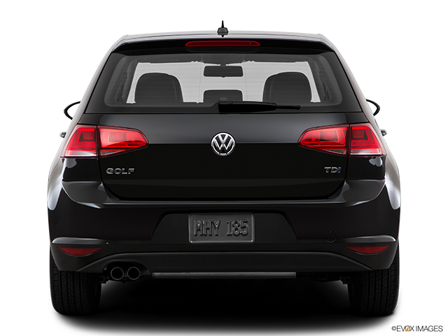 2015 Volkswagen Golf | Low/wide rear