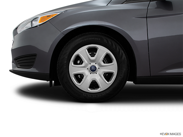 2015 Ford Focus | Front Drivers side wheel at profile