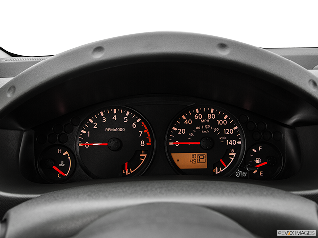 2015 Nissan Frontier | Speedometer/tachometer