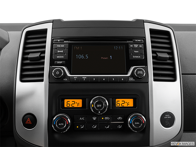 2015 Nissan Frontier | Closeup of radio head unit