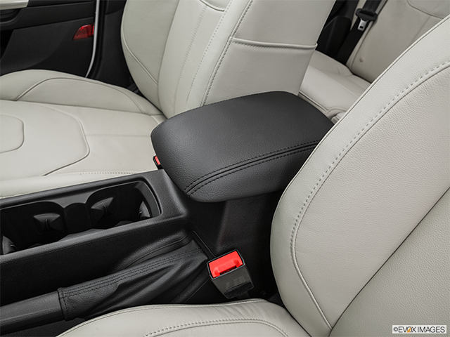 2015 Ford Focus | Front center console with closed lid, from driver’s side looking down