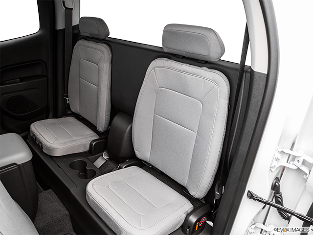 2015 GMC Canyon | Rear seats from Drivers Side
