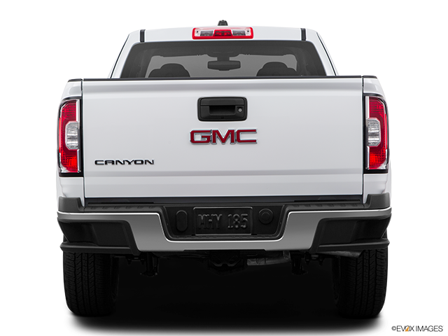 2015 GMC Canyon | Low/wide rear