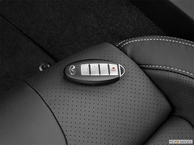 2015 Infiniti Q60 Coupe | Key fob on driver’s seat
