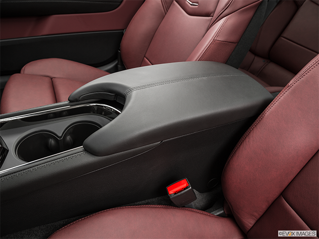 2015 Cadillac ATS Coupe | Front center console with closed lid, from driver’s side looking down