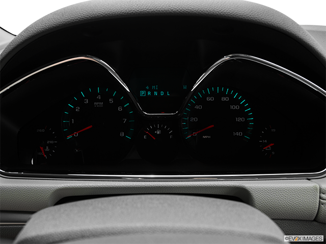 2016 Chevrolet Traverse | Speedometer/tachometer