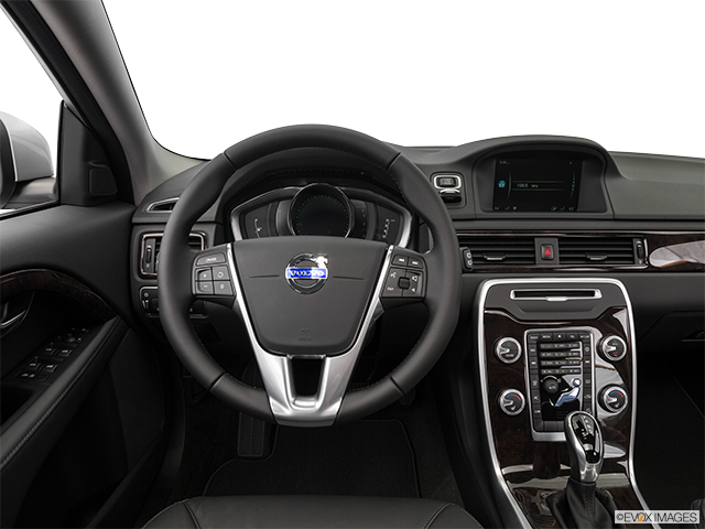 2016 Volvo XC70 | Steering wheel/Center Console