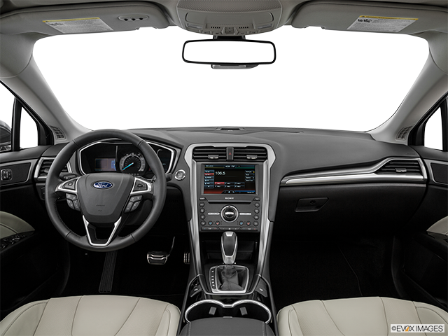 2016 Ford Fusion | Centered wide dash shot