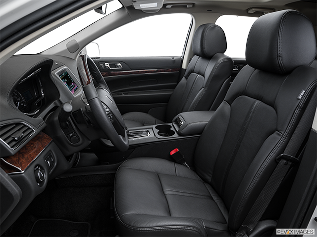 2016 Lincoln MKT | Front seats from Drivers Side